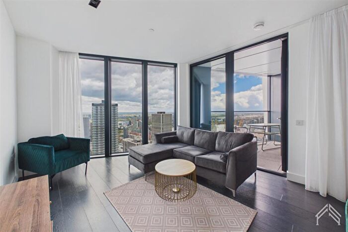 2 Bedroom Apartment To Rent In Amory Tower, Marsh Wall, Canary Wharf, London, E14