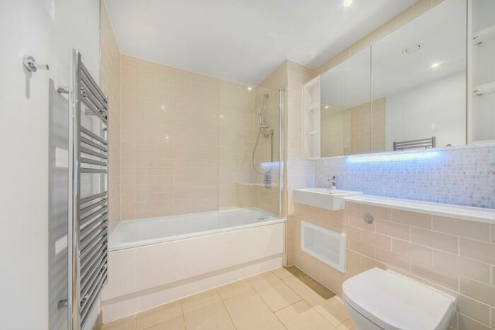 2 Bedroom Flat For Sale In Elephant Park, Sayer Street, Elephant And Castle, London, SE17