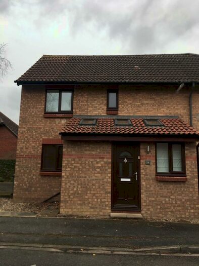 3 Bedroom Link Detached House To Rent In Callander Close, CB4