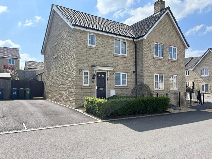 3 Bedroom Semi Detached House For Sale In Peregrine Road, Brockworth, Gloucester, GL3