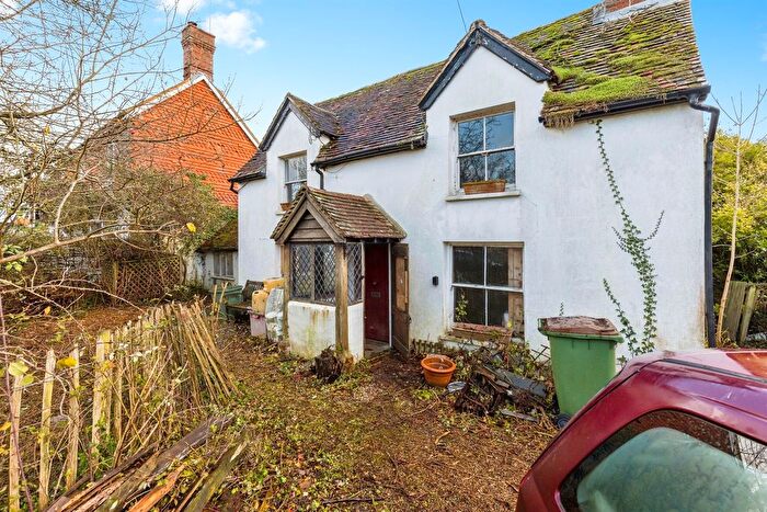 3 Bedroom Semi-Detached House For Sale In Worthing Road, Dial Post, Horsham, RH13