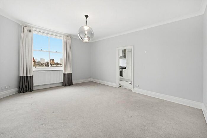 2 Bedroom Flat To Rent In Park Walk, London, SW10