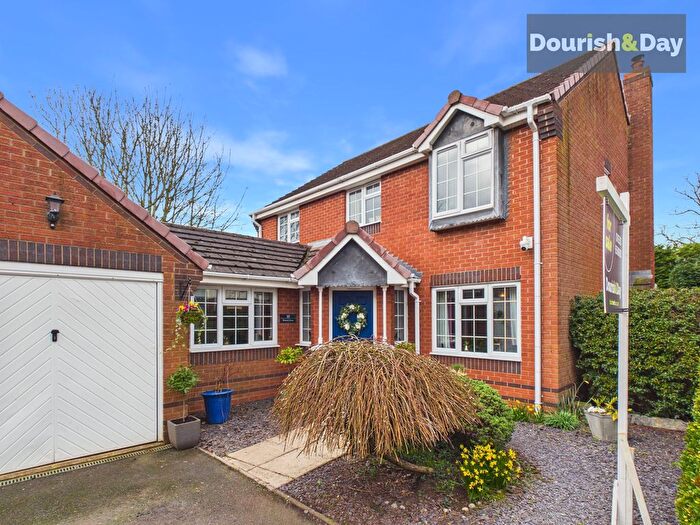 4 Bedroom Detached House For Sale In Roman Way, Hinstock, TF9