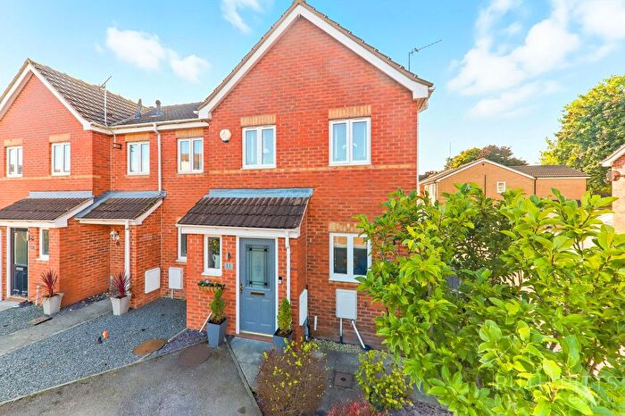 3 Bedroom End Of Terrace House For Sale In Northfield Grange, South Kirkby, WF9