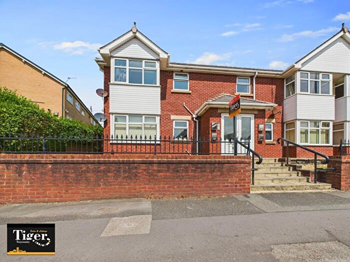 2 Bedroom Flat For Sale In Waterloo Road, Blackpool, FY4