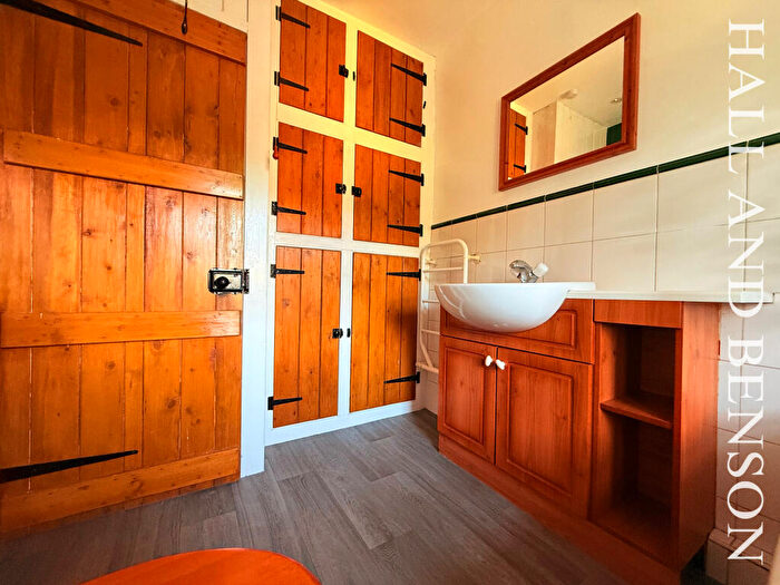 2 Bedroom Cottage To Rent In Main Rd, DE4