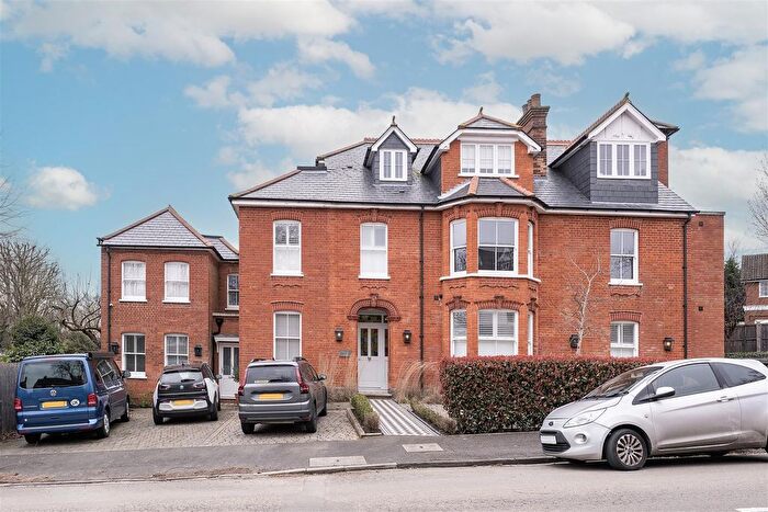 1 Bedroom Flat For Sale In Clarence Road, Harpenden, AL5