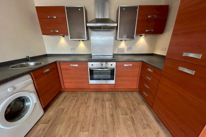 2 Bedroom Flat To Rent In Hall Street, Birmingham, B18