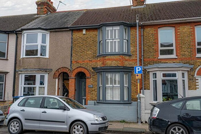 3 Bedroom Terraced House To Rent In Regent Street, Whitstable, Kent, CT5