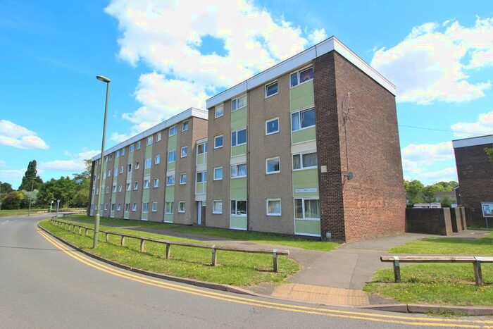 3 Bedroom Maisonette To Rent In Hopton Court, Guildford, GU2