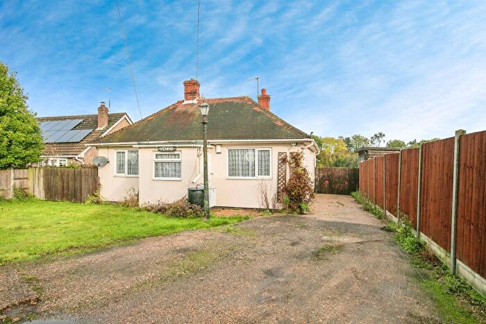 2 Bedroom Detached Bungalow For Sale In Harwich Road, Wix, Manningtree, CO11