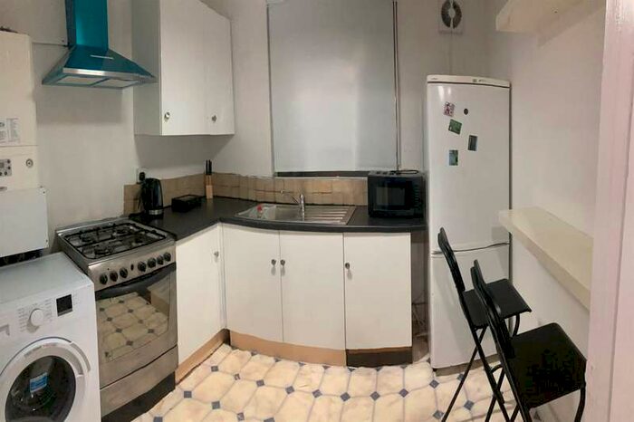 1 Bedroom Flat To Rent In Hamilton Road, Golders Green, NW11