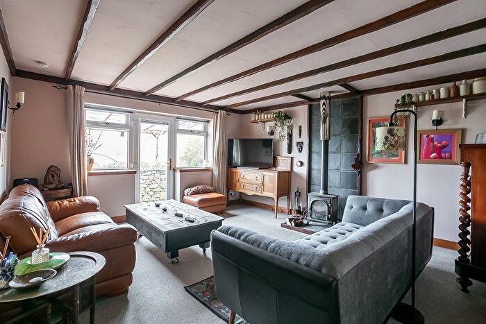 2 Bedroom Cottage For Sale In Gateside, Cupar, KY14