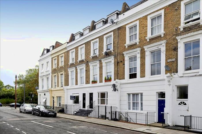 3 Bedroom Flat To Rent In Melina Road, London, W12