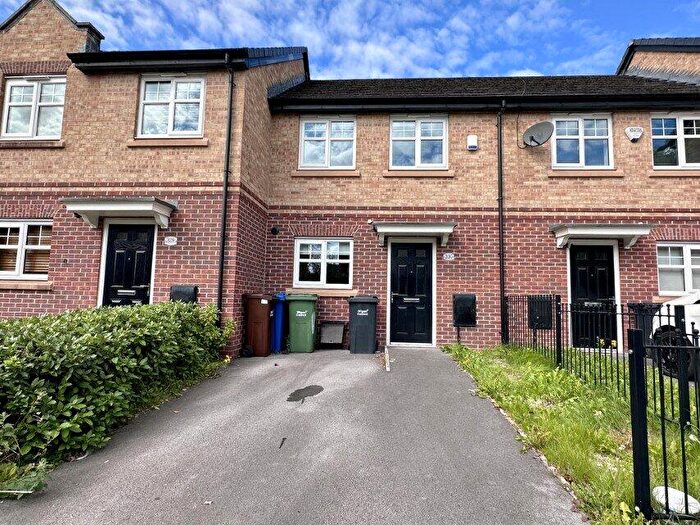 2 Bedroom Mews To Rent In North Road, Atherton, M46