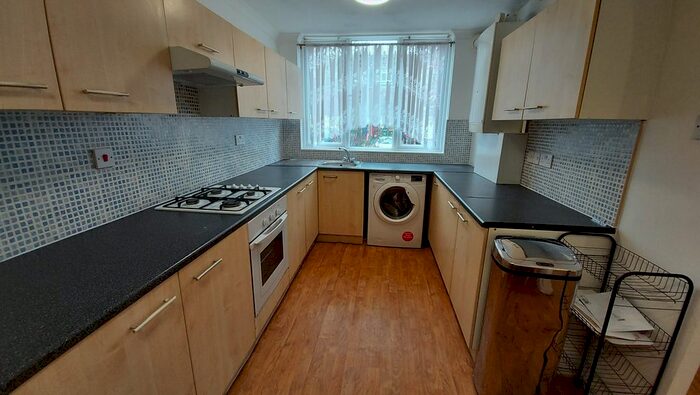 3 Bedroom Detached House To Rent In Hoskins Close, Custom House, E16