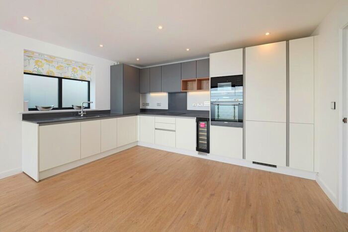 2 Bedroom Apartment To Rent In Hillcrest Road, Hythe, CT21