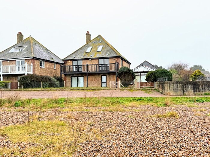 5 Bedroom Detached House For Sale In Beach Road, Kessingland, Lowestoft, NR33