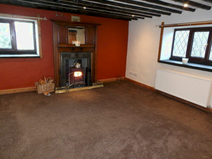 4 Bedroom House To Rent In Higher Rhoden Cottage, BB5