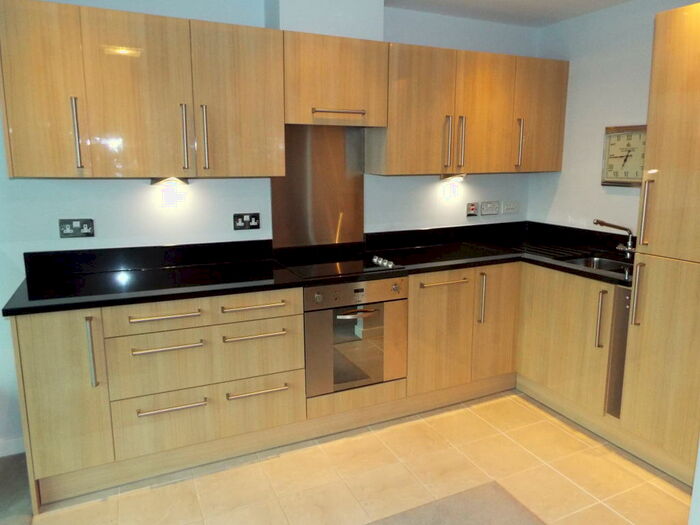 2 Bedroom Apartment To Rent In River Crescent, Nottingham, NG2