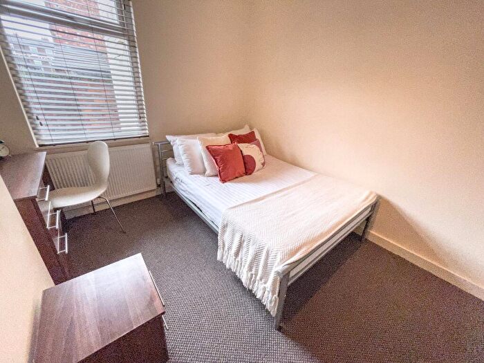 4 Bedroom Terraced House To Rent In Egerton Road, L15