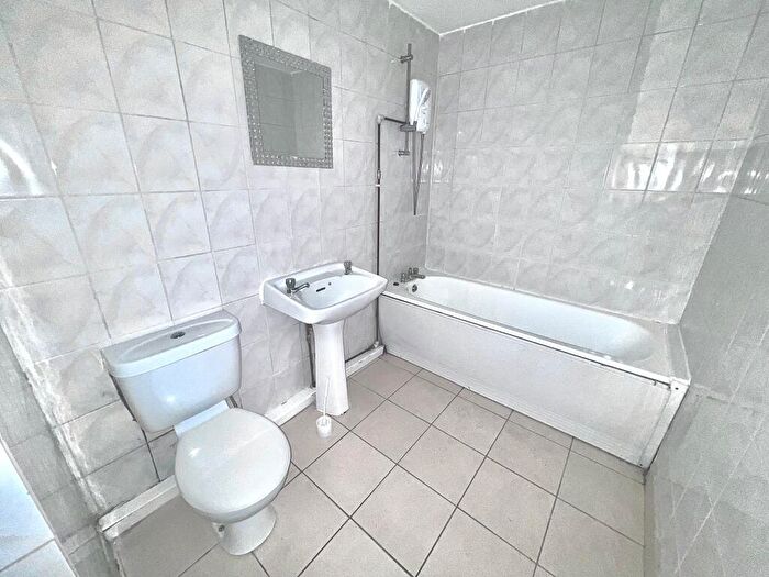 1 Bedroom Flat To Rent In Village Street, Derby, Derby, DE23