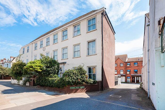 3 Bedroom End Terrace House For Sale In Northgate Street, Great Yarmouth, NR30