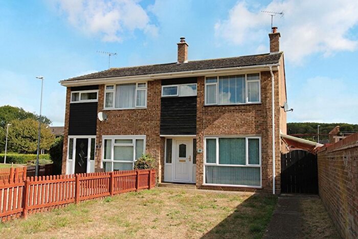 3 Bedroom Semi-Detached House For Sale In Kingfisher Walk, Linton, CB21