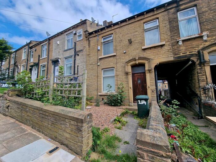 2 Bedroom Terraced House To Rent In Washington Street, Bradford, BD8