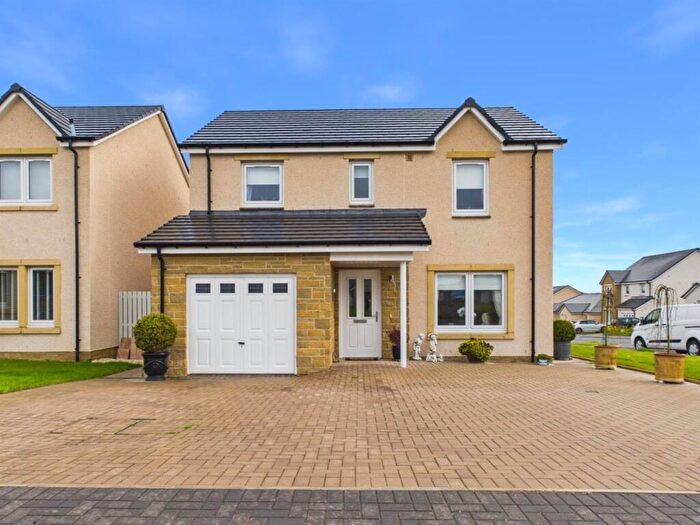 4 Bedroom Detached House For Sale In Kinnaber Drive, Stanley, PH1