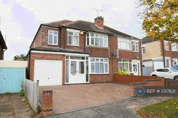 4 Bedroom Semi-Detached House To Rent In Braemar Road, Leamington Spa, CV32