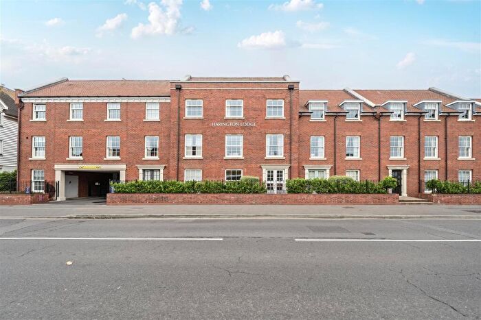 1 Bedroom Retirement Property For Sale In Harington Lodge, Chichester, PO19