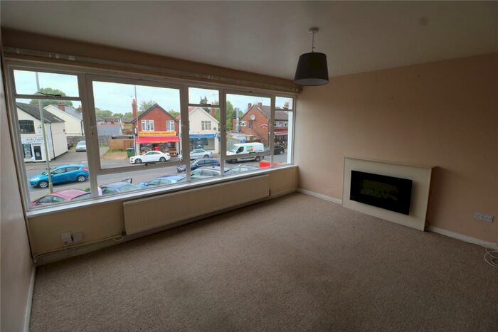 3 Bedroom Maisonette To Rent In Bridge Road, Farnborough, Hampshire, GU14