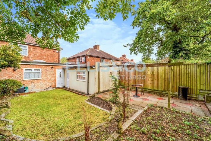 4 Bedroom Semi-Detached House To Rent In Ashness Gardens, Greenford, UB6