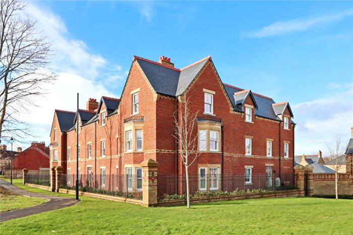 2 Bedroom Flat For Sale In Bowes Gate Drive, Lambton Park, Chester Le Street, Durham, DH3
