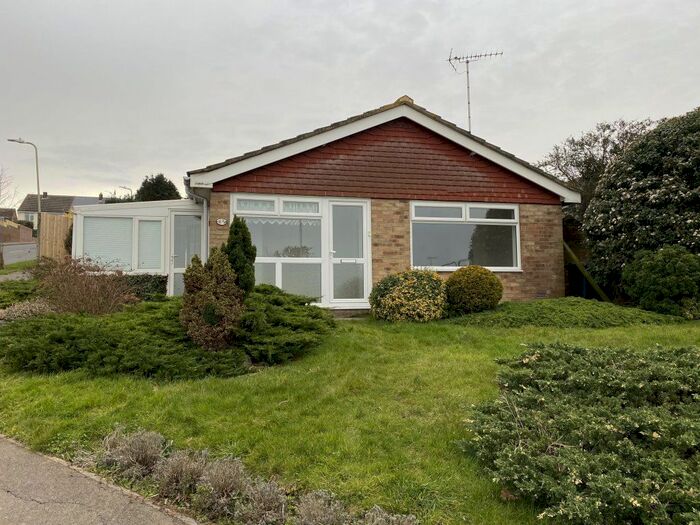 2 Bedroom Bungalow To Rent In Valkyrie Avenue, Seasalter, Whitstable CT5