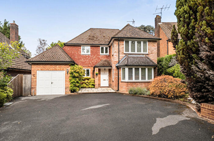 4 Bedroom Detached House For Sale In Kingsclear Park, Camberley, Surrey, GU15
