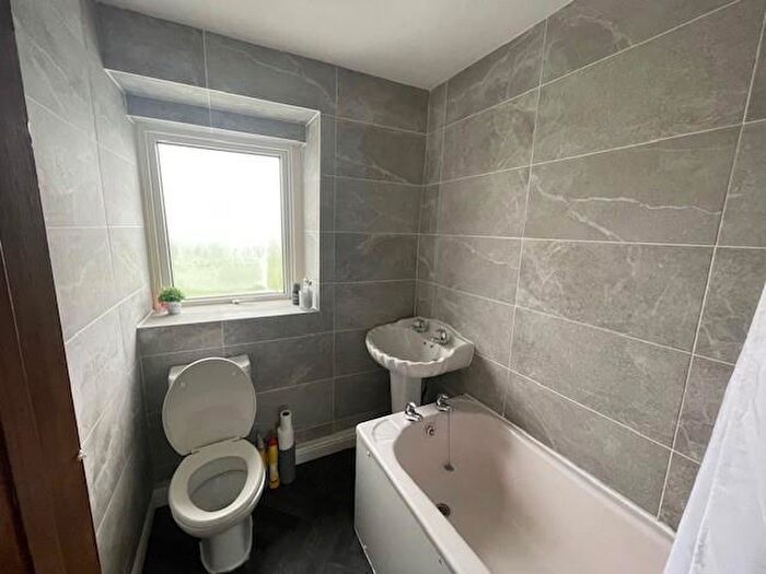 2 Bedroom Cottage To Rent In Yews Green, Clayton, Bradford, BD14