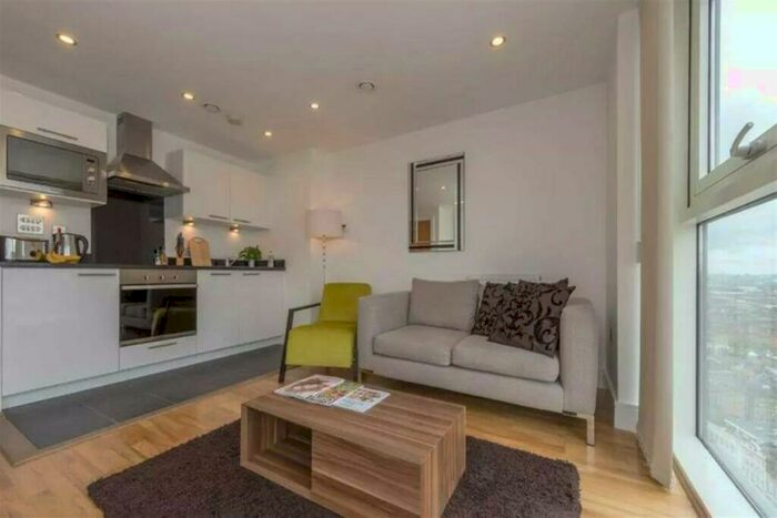Apartment To Rent In Distillery Tower Mill Lane, Greenwich, Deptford, London, SE8