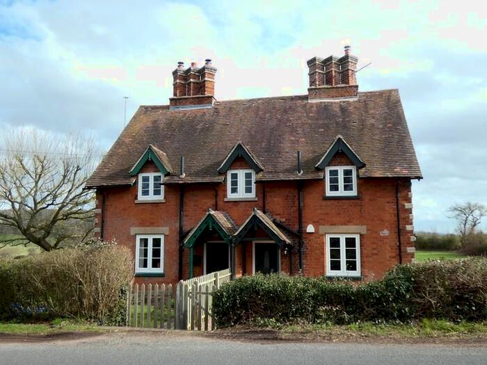 3 Bedroom End Of Terrace House To Rent In Upton Road, Malvern, Worcestershire, WR13
