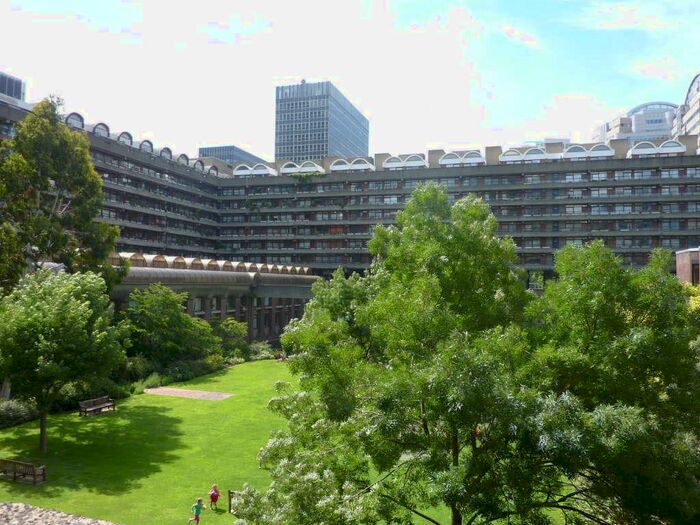 2 Bedroom Flat To Rent In Andrewes House, Barbican, London, EC2Y