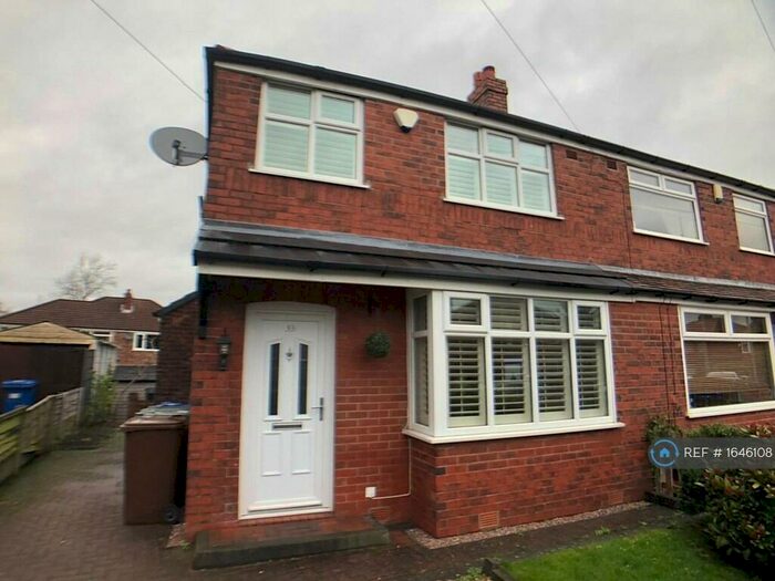 3 Bedroom Semi-Detached House To Rent In Ridge Crescent, Manchester, M45