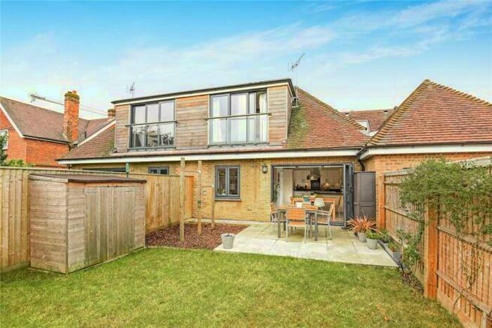 3 Bedroom Semi-Detached House To Rent In Lime Walk, Headington, OX3