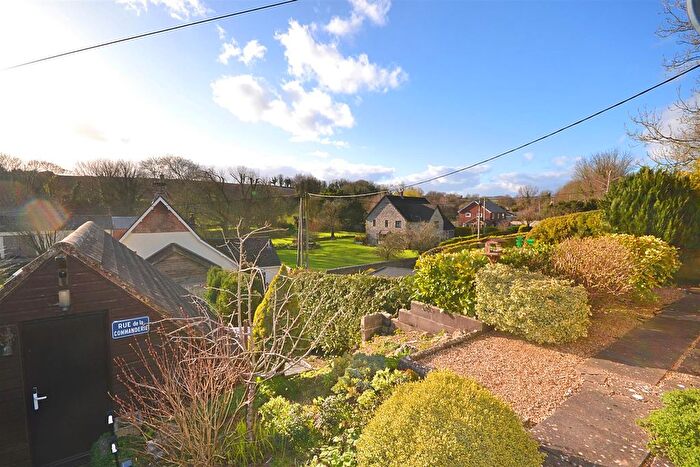 3 Bedroom Detached Bungalow For Sale In Cheselbourne, Dorchester, DT2