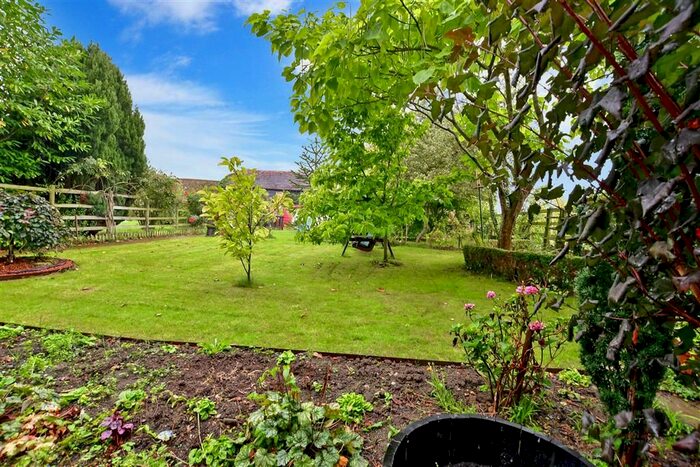 4 Bedroom Property For Sale In Bells Farm Road, East Peckham, Tonbridge, Kent, TN12