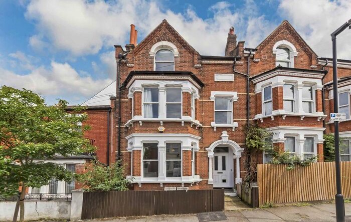 1 Bedroom Detached House To Rent In Harpenden Road, London, SE27