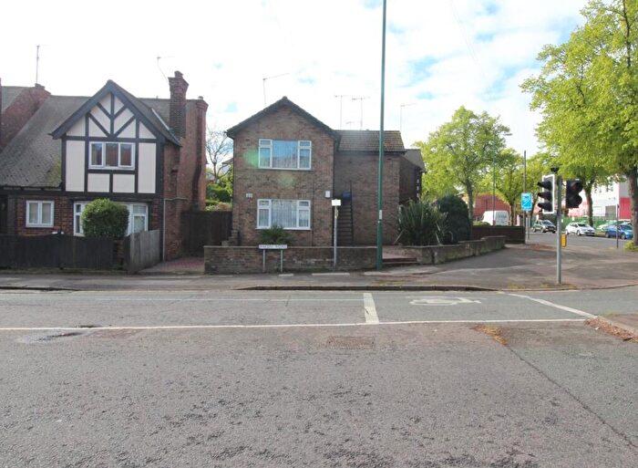 2 Bedroom Flat To Rent In Haydn Road, Nottingham, NG5