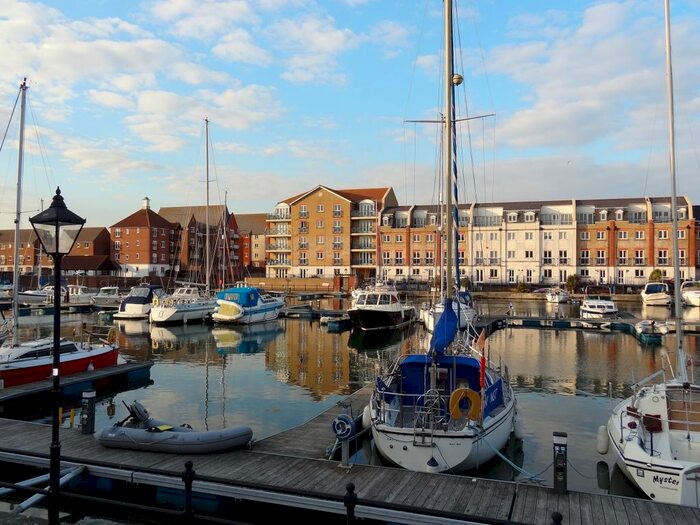 2 Bedroom Flat To Rent In The Piazza, Sovereign Harbour, BN23