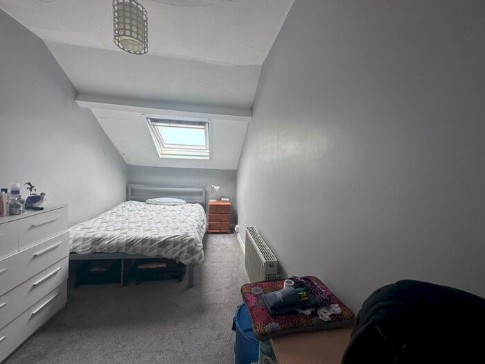 3 Bedroom Property To Rent In Moor View Terrace, PL4