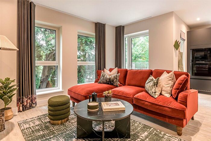 2 Bedroom Apartment For Sale In North Gate Park, St Ann's Road, Haringey, London, N15